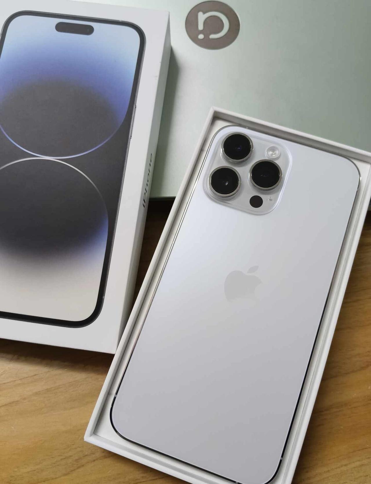 女生自用iPhone14ProMax银白色14pm银白色256G，电池79，2