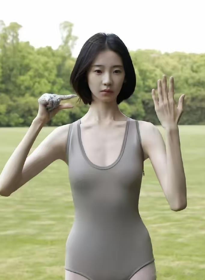 张艺凡这下真是进退两难了！她和陈立农的片场错位视频被疯传，陈立农工作室火速发声