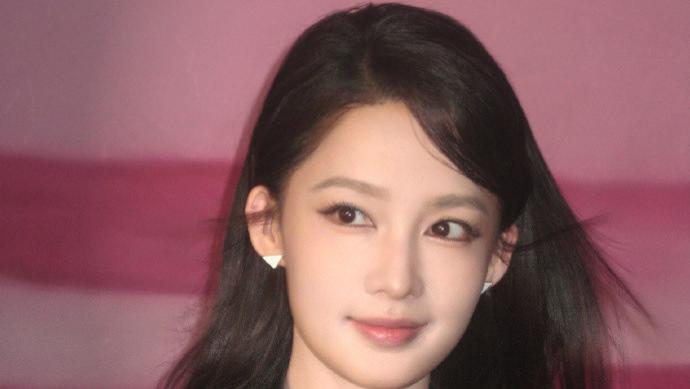 李沁的婉约妆造, 这感觉如何啊?