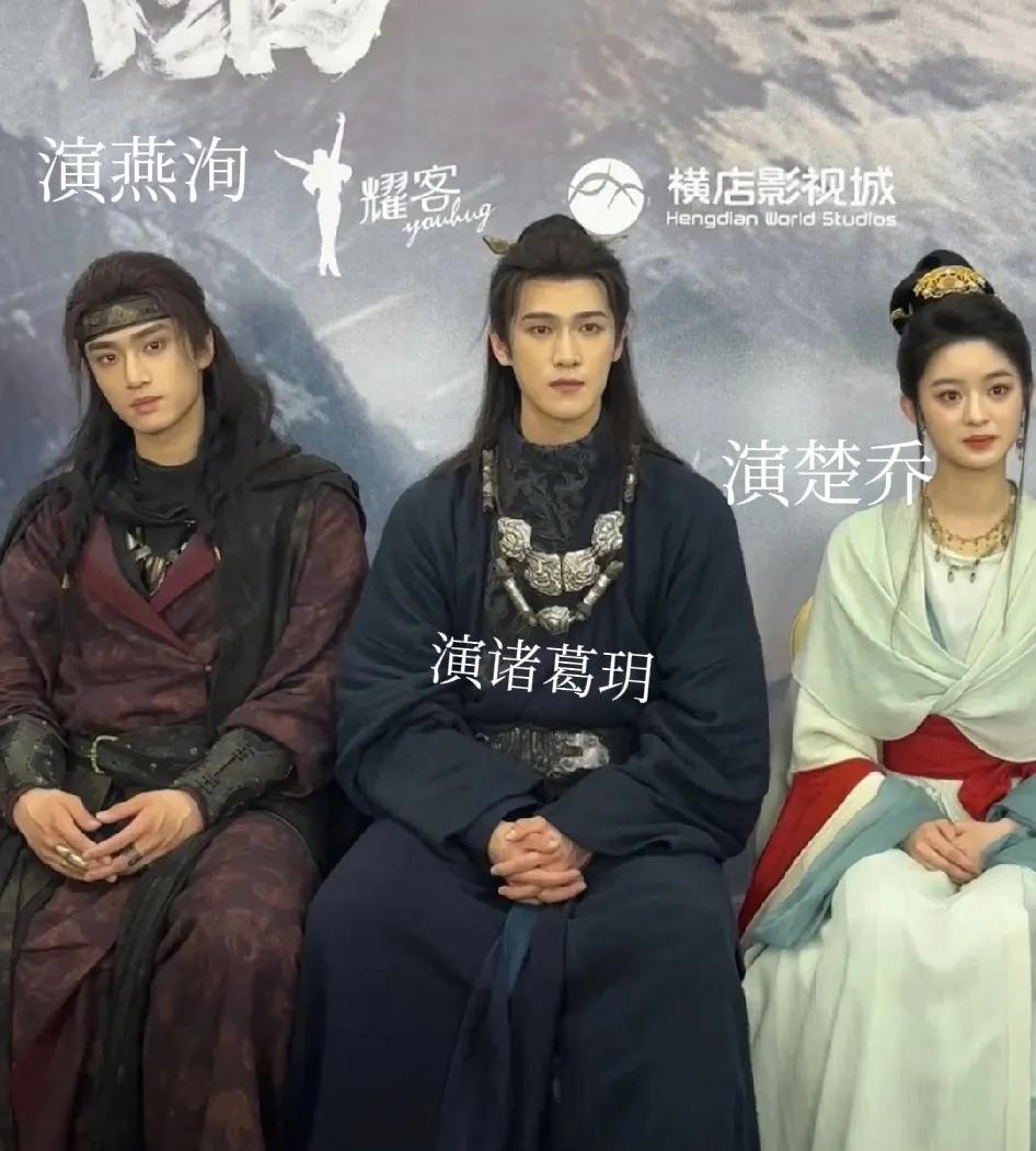 《冰湖重生》为了开播，也是下本了，各种剧宣。网友纷纷无奈，一方面想看李昀锐和张