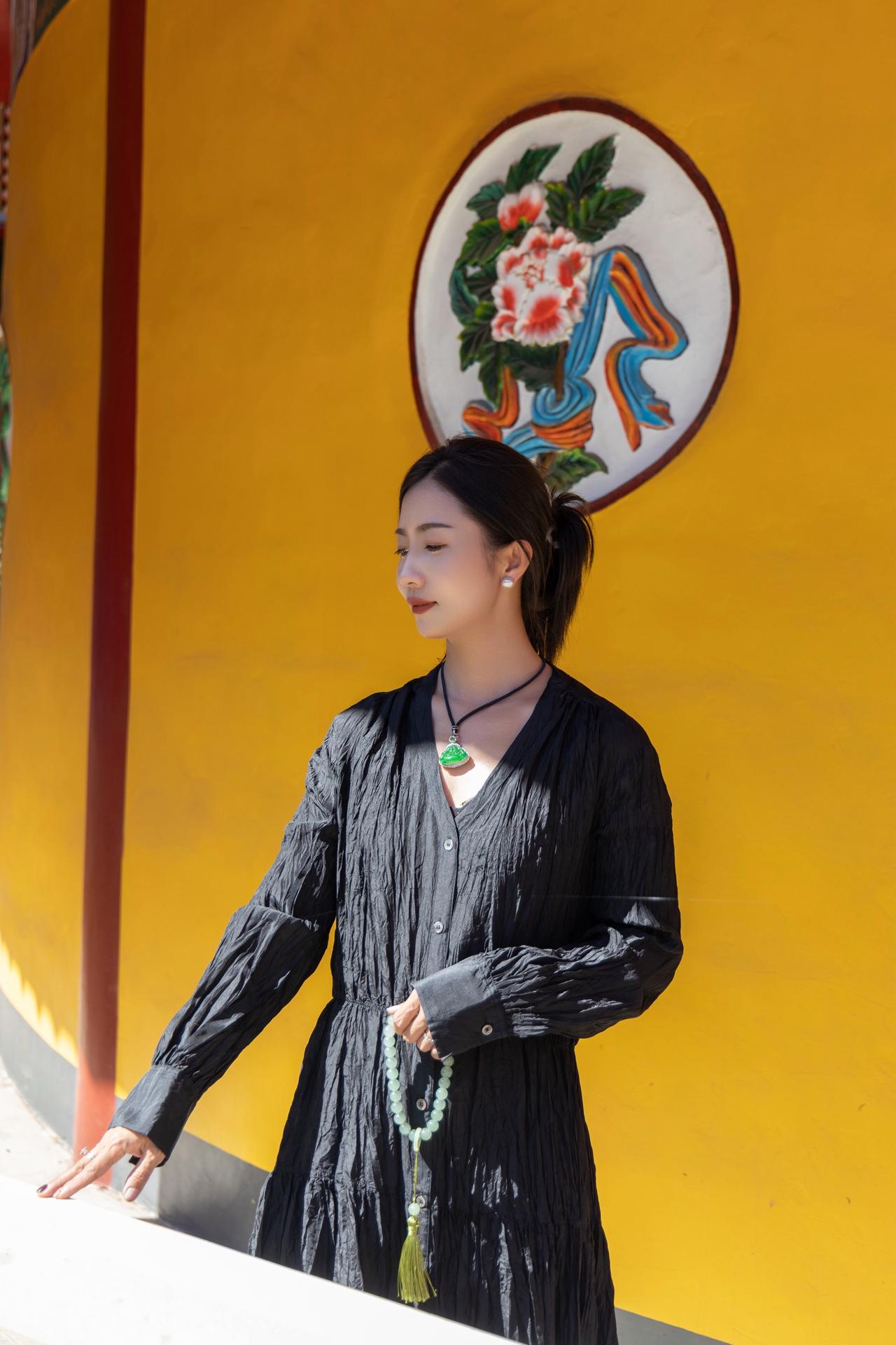 寺庙祈福人像跟拍祈福跟拍旅拍约拍跟拍摄影