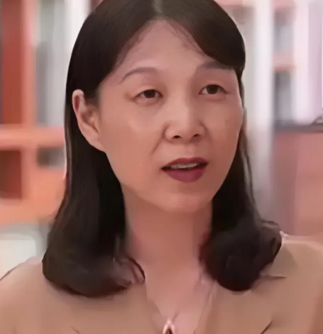 杜建英被打脸反转剧情让人意外！你怎么看？杜建英在宗家耗尽心血，却始终无法获