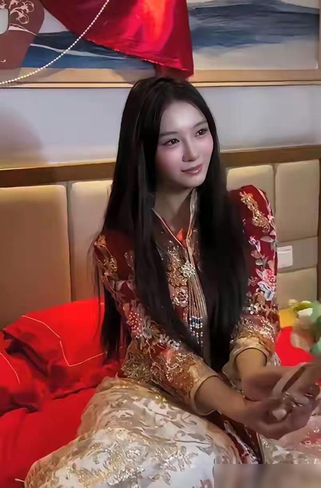 太原一家名为“日月潭”的足疗店，最近因一个颇为出格的“特色项目”引发争议——花1