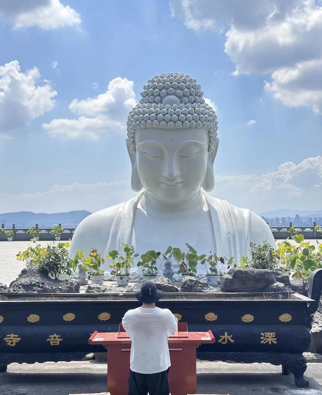 婚外情后果？毁婚姻，失正缘，晚年孤老。最近，一位女士来向我倾诉她的婚姻困