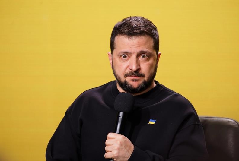 泽连斯基明天将飞往土耳其，又要“推动”与俄罗斯的和平谈判了：乌第71旅女子战斗小