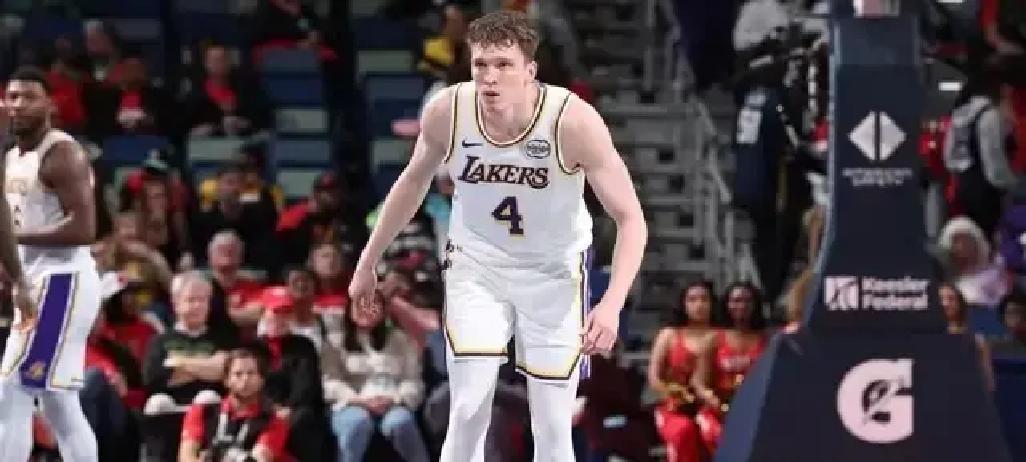 湖人下手了，把两个年轻人扔发展联盟去了。一个是二年级的克内克特，打了20场