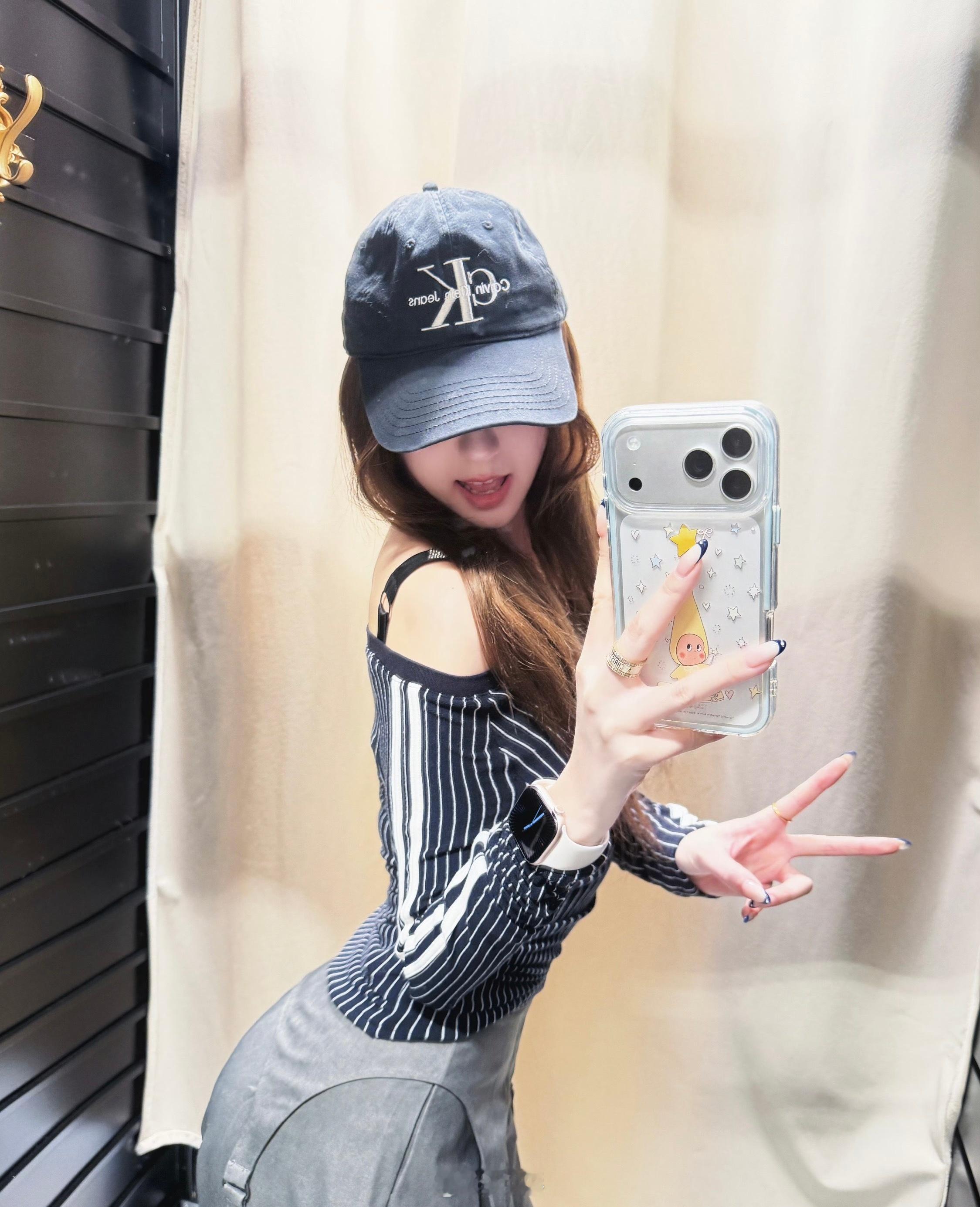 已经2025年12月份了，是什么原因导致你到现在还没有用上最新款的iPhone