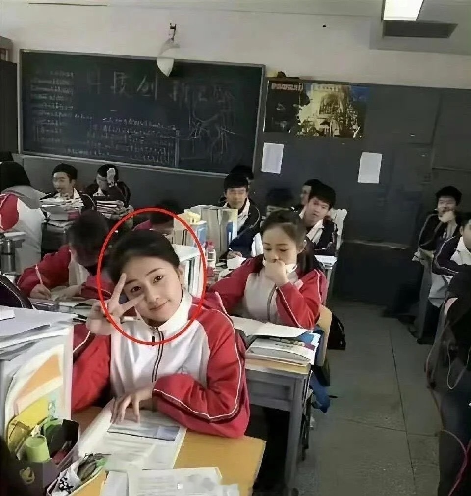 原来白鹿高中时长这样，和现在好像没什么区别