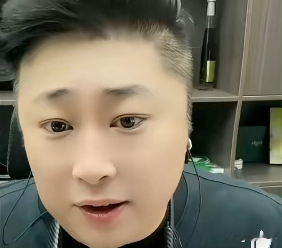 寂寞嘲讽张二嫂不如白小白！白小白最初出场费200，现在20万
