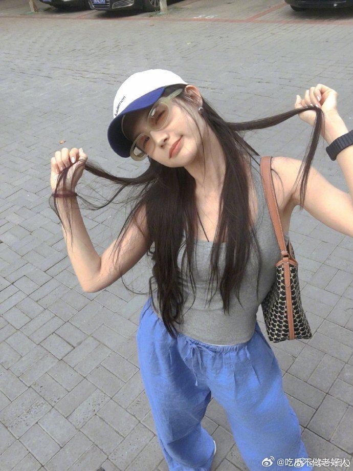 李一桐臀线李一桐握力保加利亚蹲好有效，臀线练得好​​​