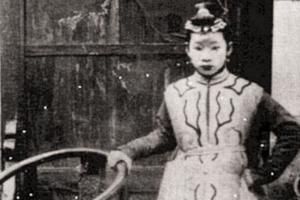 1900年，清末女英雄“黄莲圣母”林黑儿被八国联军俘获，她受尽折辱却仍坦然自若，