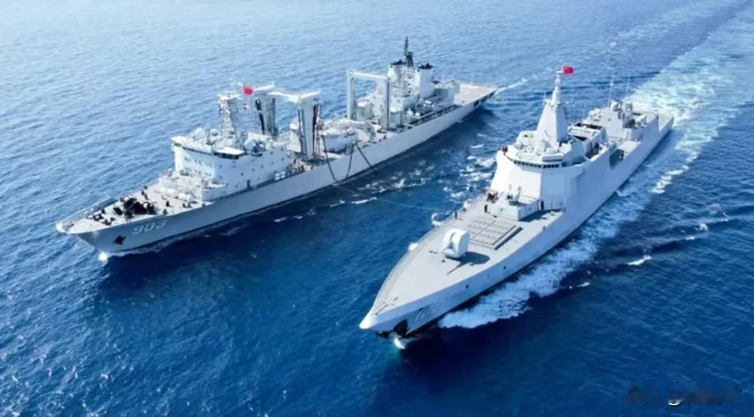 就在刚才，日本防务省又急匆匆发通告了！咱们海军055型“鞍山”舰、054A“