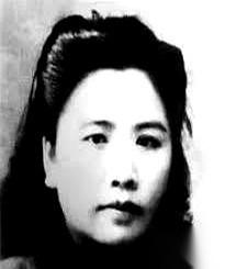 “要么离婚，要么告发我，你选一个。”我看到这句话的时候，后背的汗毛都竖起来了。