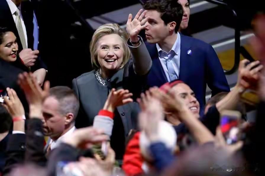 希拉里输在哪？当年的希拉里败选，多少人替她喊冤，觉得输给“流氓”特朗普简直是美