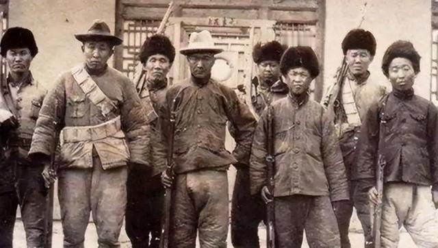 1930年，彭德怀错杀袁文才、王佐，毛主席悲痛惋惜，一生都没释怀要说这事，还