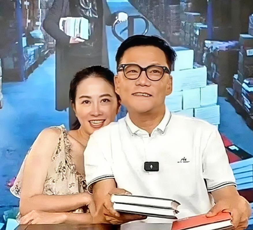 叶璇估计要气吐血了！当当网李国庆官宣再婚她怎么也没想到，堂堂女明星，居然