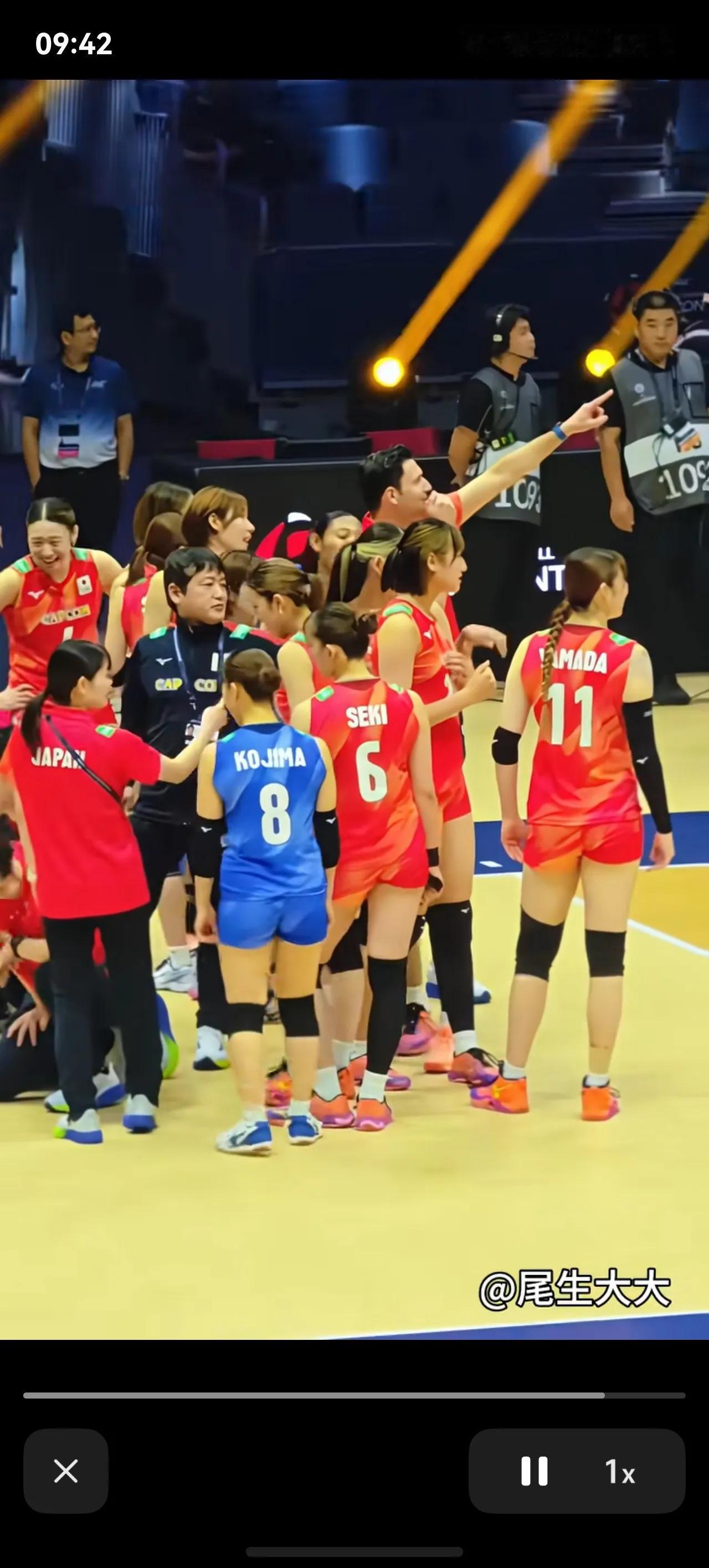 日本女排喊省队女排合影，没有人理，这波操作给你们满分。亚锦赛日本女排和我们省队