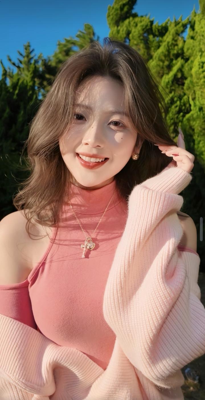 生活中的美女姐姐真漂亮，让人一见钟情。