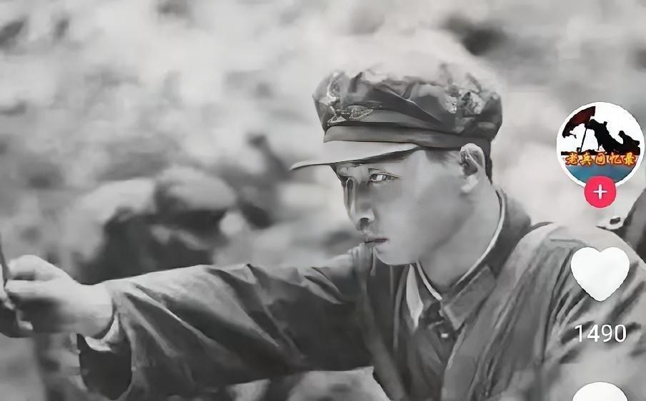 1984年，见习参谋黄登平在站岗时，突然发现大雾中好像有人影在活动，他悄摸过去，