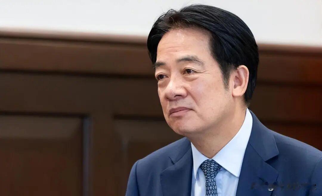 赖清德：弹劾不掉也要满头包包台湾在野党弹劾赖清德，18日晚，台湾网友制作“联