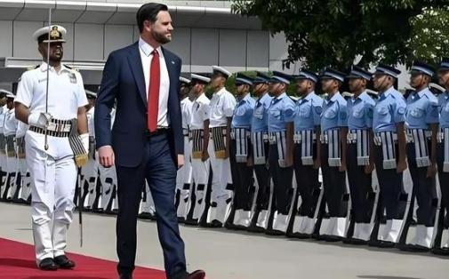 如果万斯成为了美国的总统，那么对整个世界而言大概率都不是一件好事，原因很简单，因