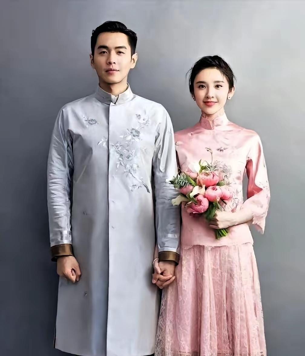 2019年，张若昀和唐艺昕大婚，他开心的像打了胜仗的勇士。记者问他:“唐艺昕到底