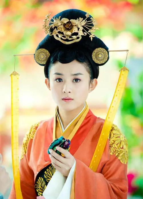 2013年《陆贞传奇》播出时，收视率破1.5%，火了半边天。陈晓在《陆贞传奇