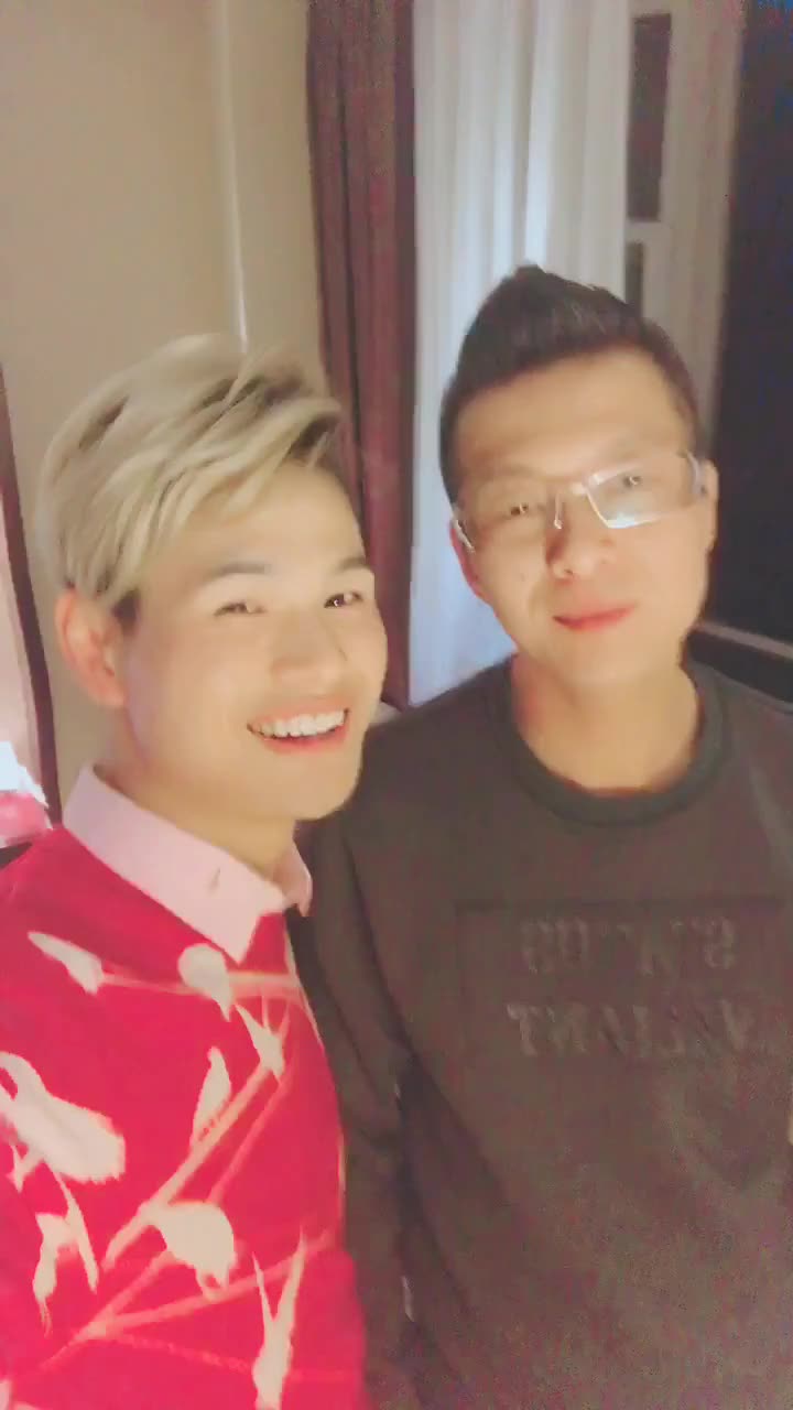 易欣 的MTV 《你的选择》(现场版)_土豆视频