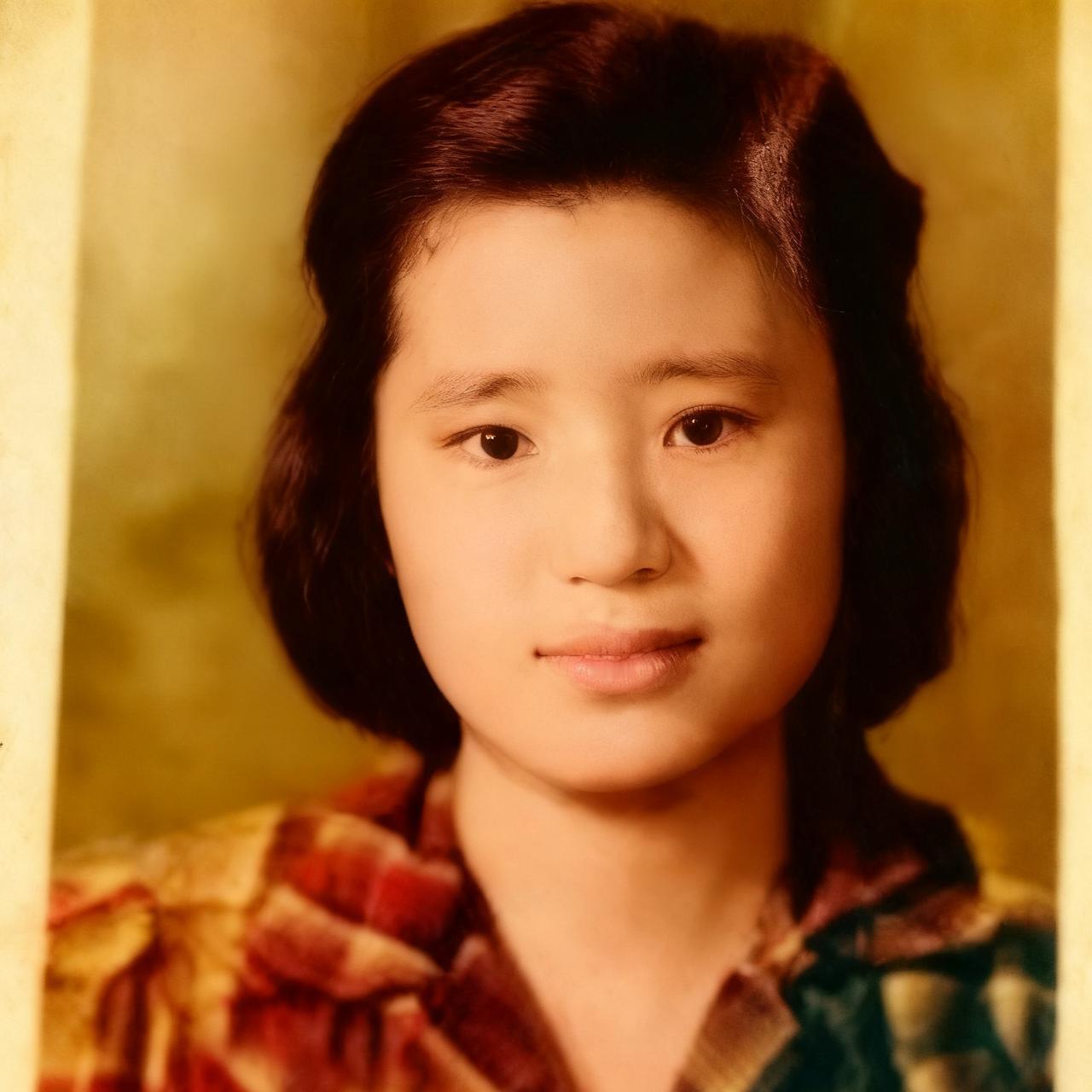 这个女子把蔡孝乾迷的神魂颠倒,她正是蔡孝乾的小姨子马雯娟,这是1949年她化名(