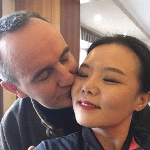 龚琳娜离婚后“放飞”：洒脱到让人惊掉下巴，还是“狠心”得让人咋舌？家人们！离婚