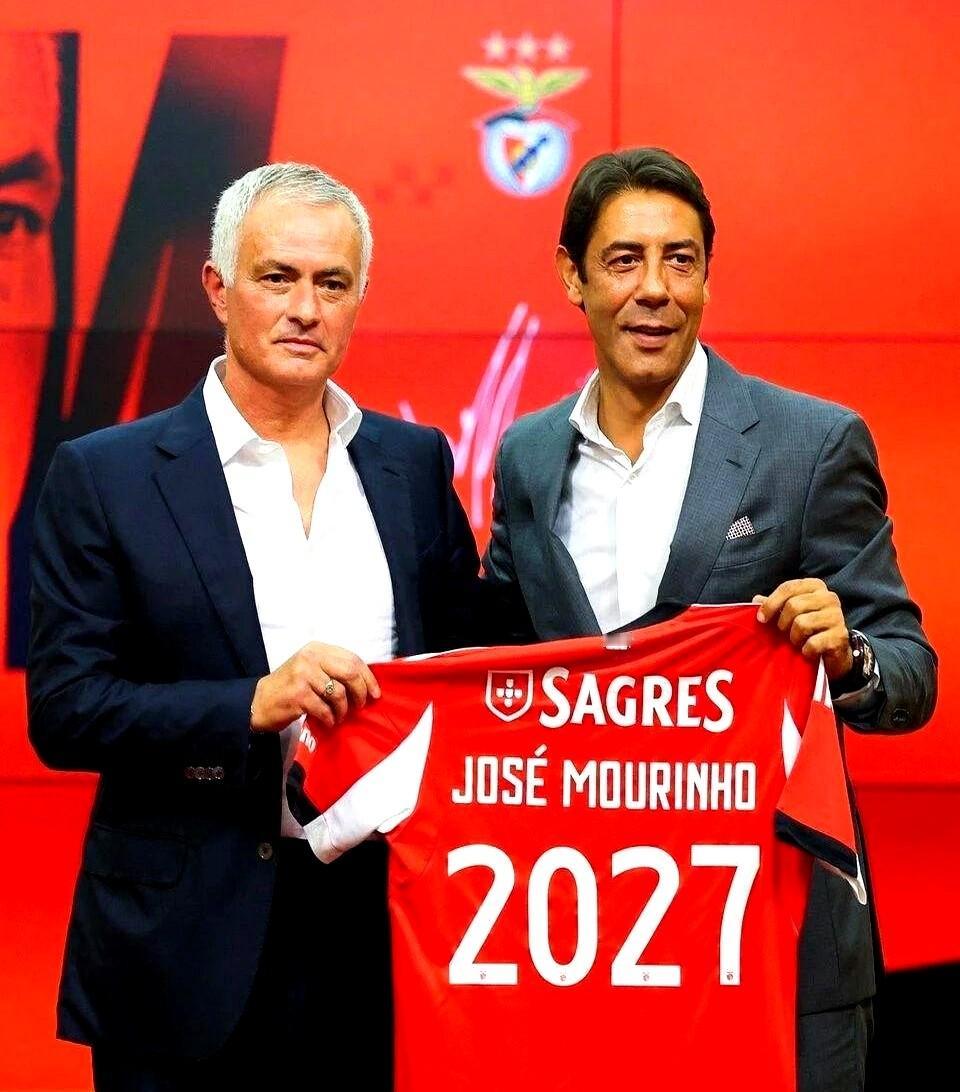 穆里尼奥这运气，真是没谁了，连续两年带队打出王炸成绩，都拿了第二。上个202