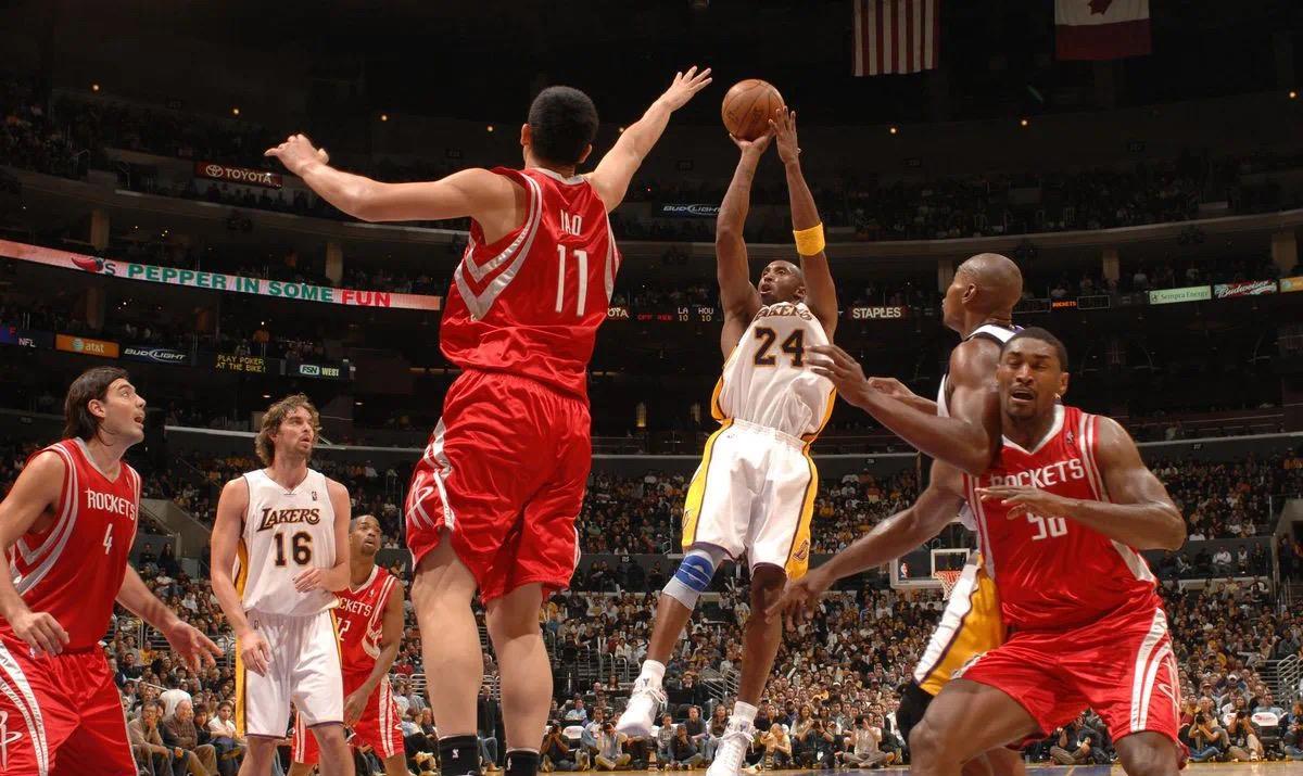 近日NBA名宿麦迪参加节目时表达了一个观点，但却引发了很大的争议，他说，如果自己