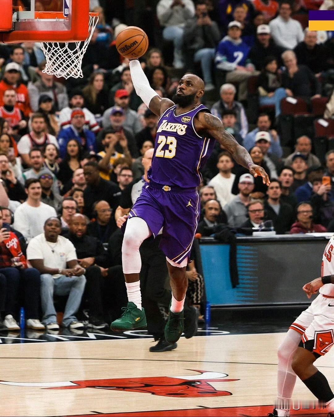 不得不服！武切维奇谈老对手詹姆斯：“很夸张不是吗？”“勒布朗41岁了。”