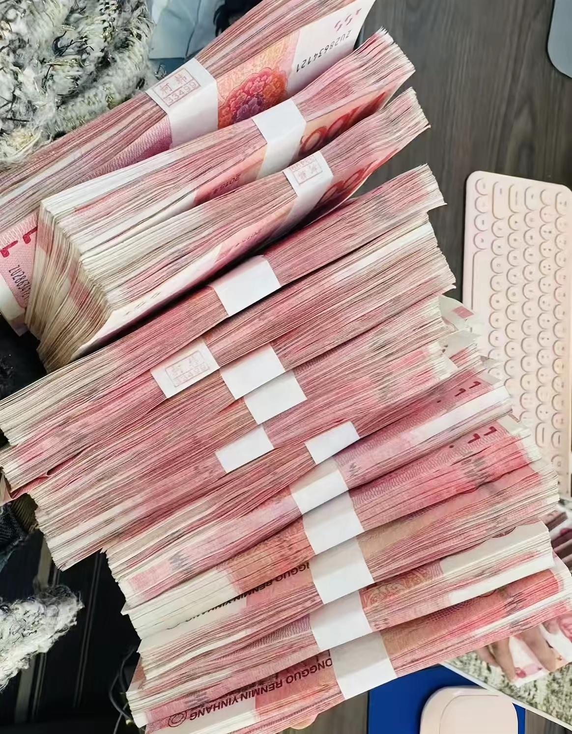 存钱养老得存多少钱呢?存钱养老得存多少，这得看在哪生活。一线城市生活成本高，每