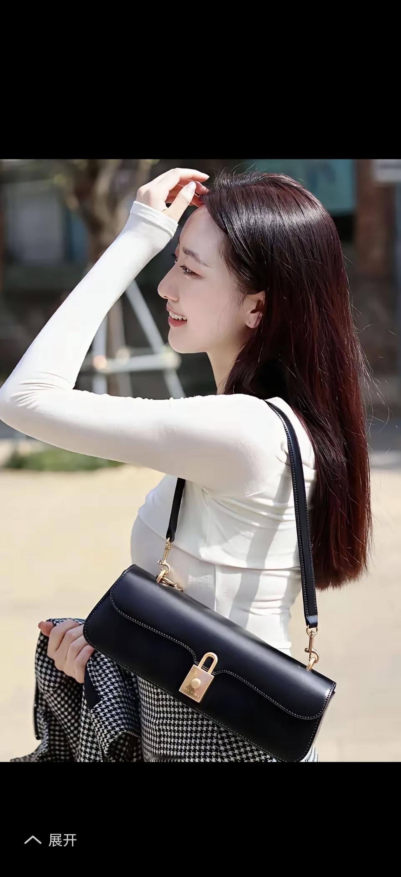 祖国的山山水水，那真是美到骨子里。就说深圳笔架山公园，国庆节去那儿，一进大门就是