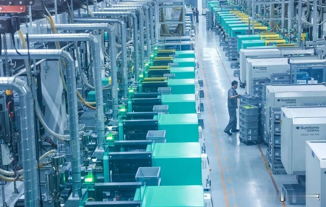 订单爆满到产线全开，人手不够却越干越顺，南京这家工厂到底咋回事？正月初二就开工