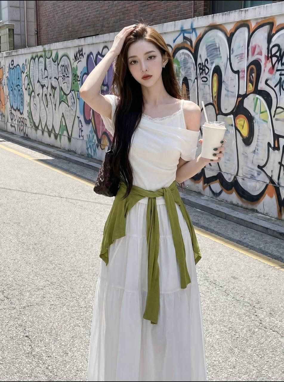 春光旖旎，偷得浮生半日闲。但这应该不是国内，国内又有这么难看的涂鸦。这种涂鸦要