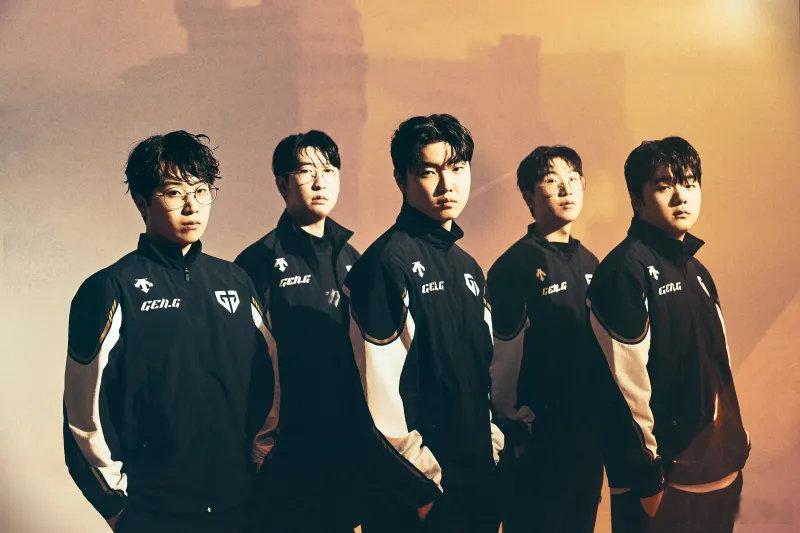 都说lol最重要的是中路，但你很难想象超威这么强的中路选手居然没进过s赛决赛，前