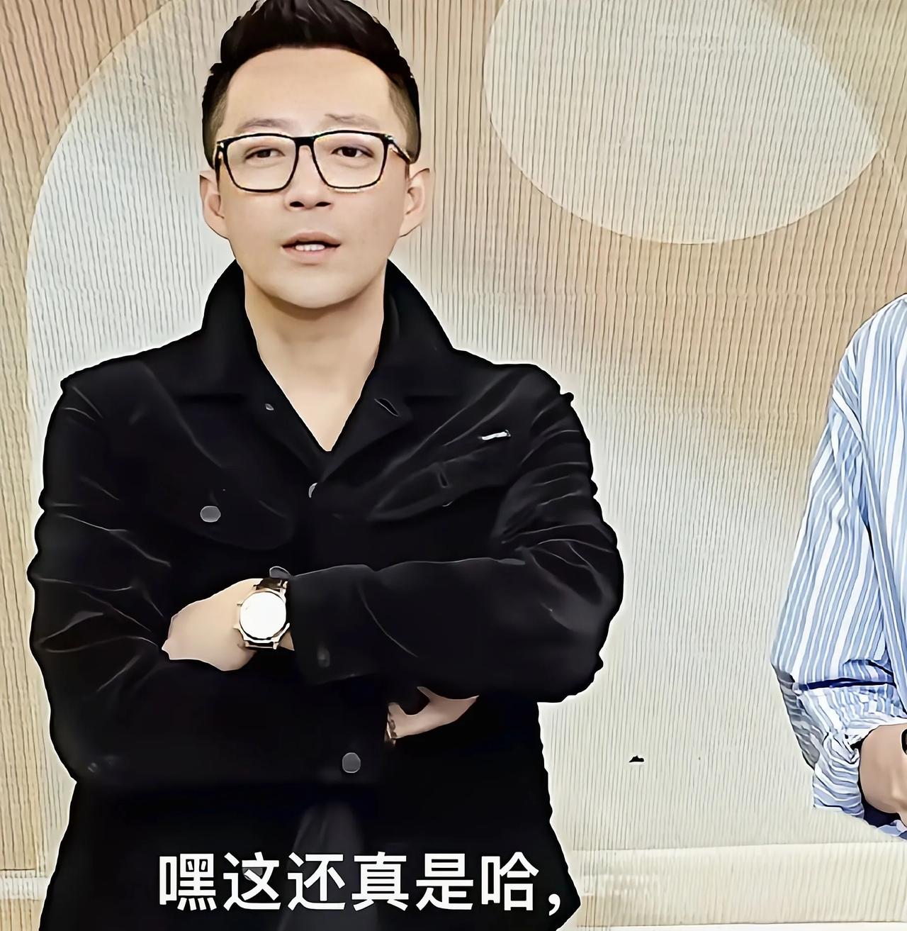 太实在了，汪小菲下午直播时，差点又因为嘴快“翻车”了网友问他，有没有和张兰