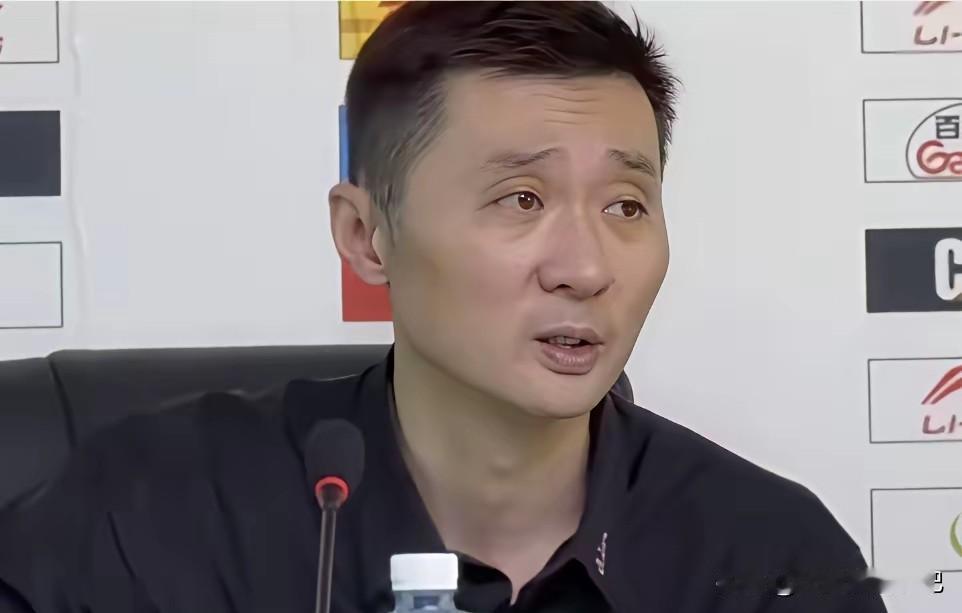 77-95新疆不敌浙江，遭遇四连败！谁能想到去年还是志在夺冠的新疆男篮。今年开