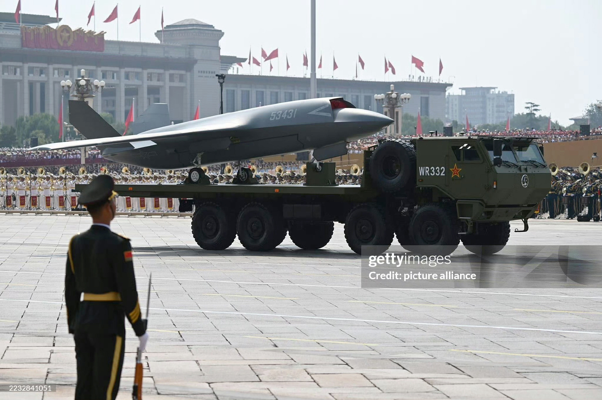 XQ-58有弹舱没起落架；MQ-28有起落架没弹舱。[doge]真正成熟的无人机