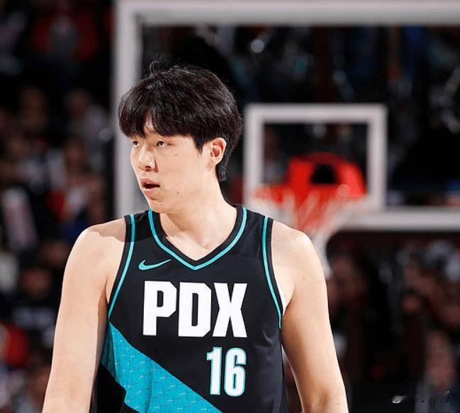 杨瀚森惊艳回归，9分5篮板3助攻1盖帽出场时间13分钟创造生涯新高，今天的杨瀚