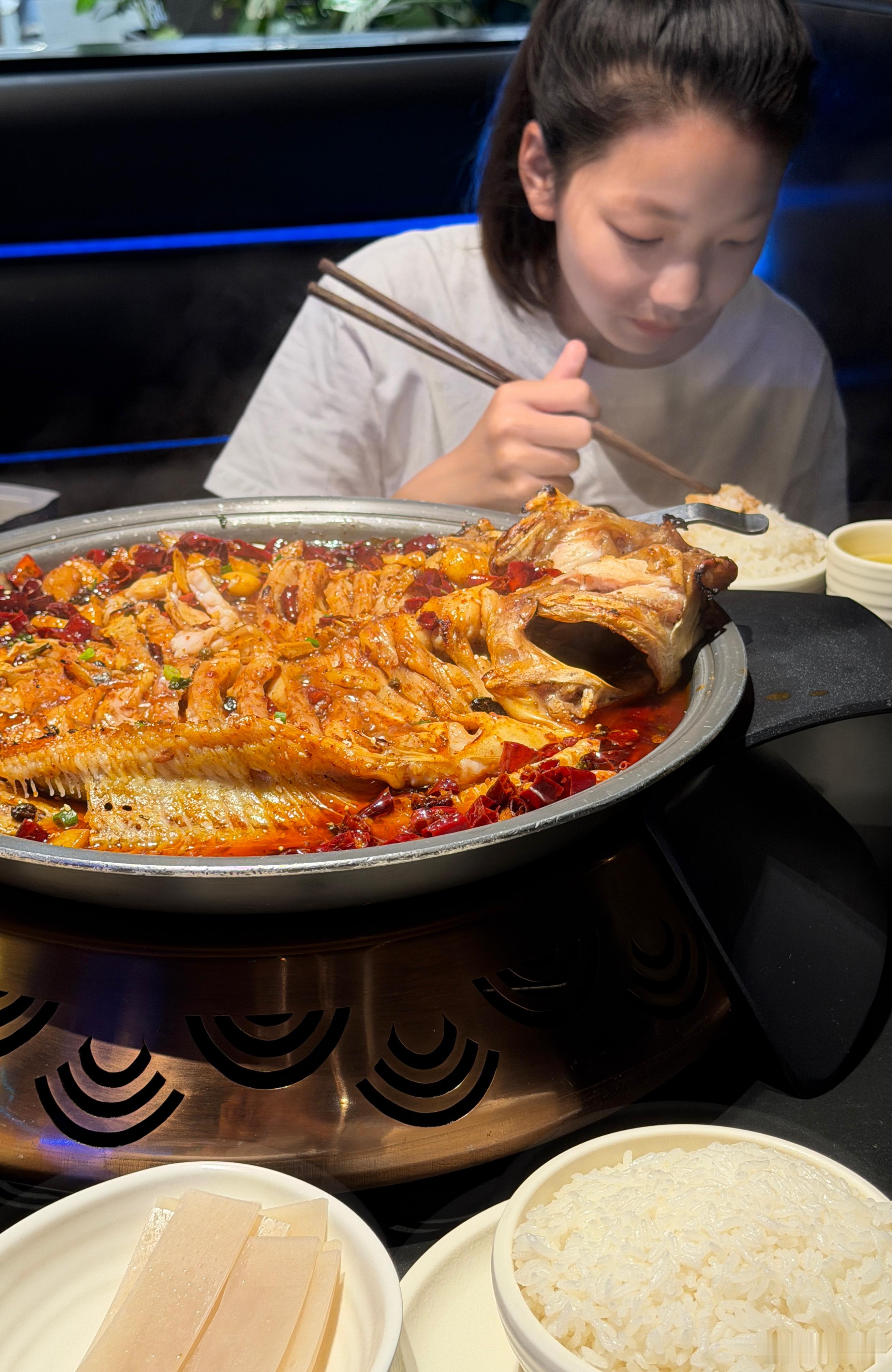 明明知道甜食吃多了不好，可是看到蛋糕糖果，还是忍不住想吃。很多人以为是自己的自制