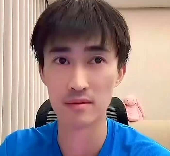 孙颖莎输过的张本美和、金琴英、艾穆克吉、陈熠，全是反手贴长胶或半长胶，回球飘、沉