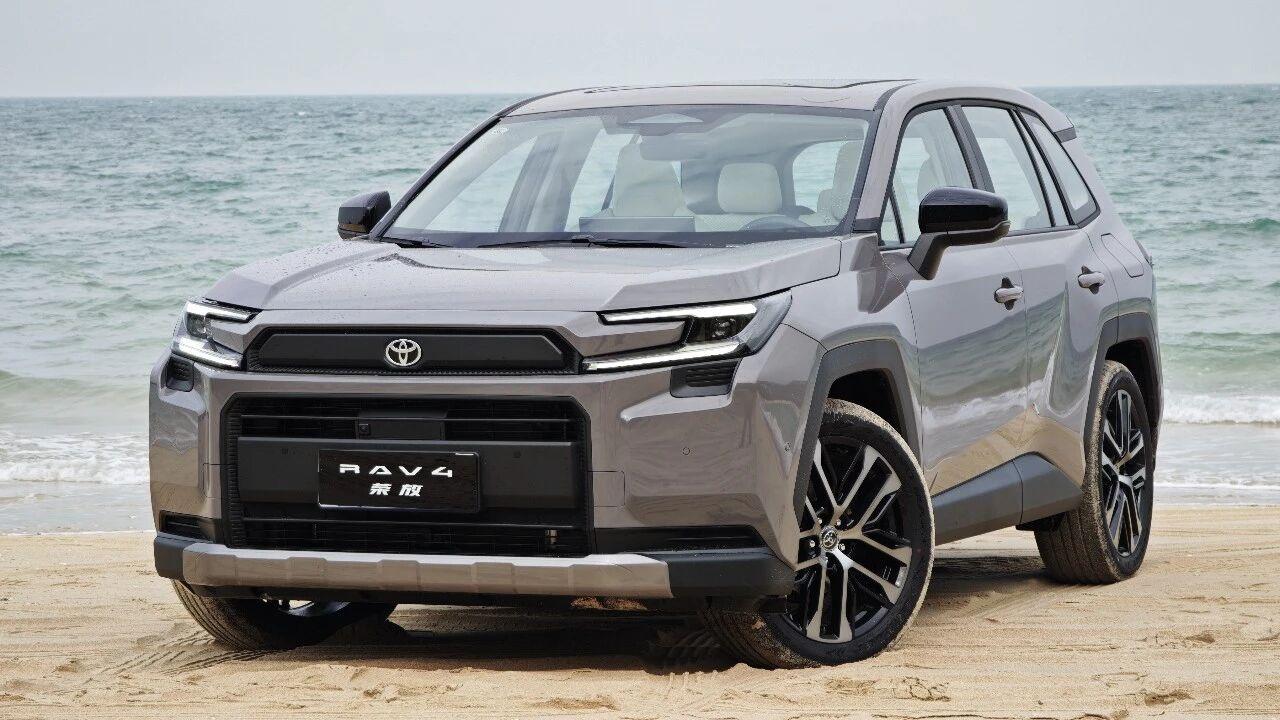 现在买二手RAV4荣放，你得想清楚一件事：你要的是“省心”还是“亏钱”？前两天