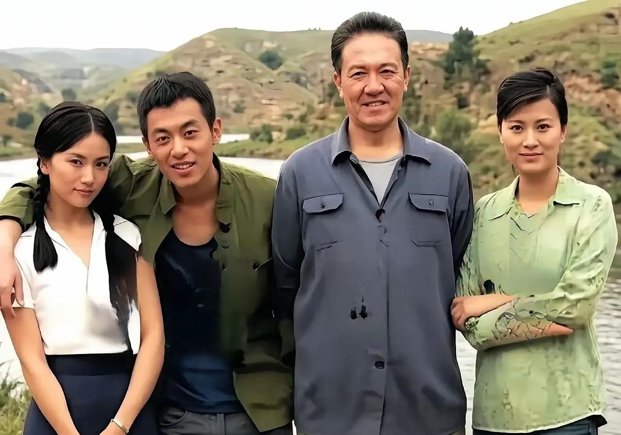 这张照片，但凡认出一位，我就服你
