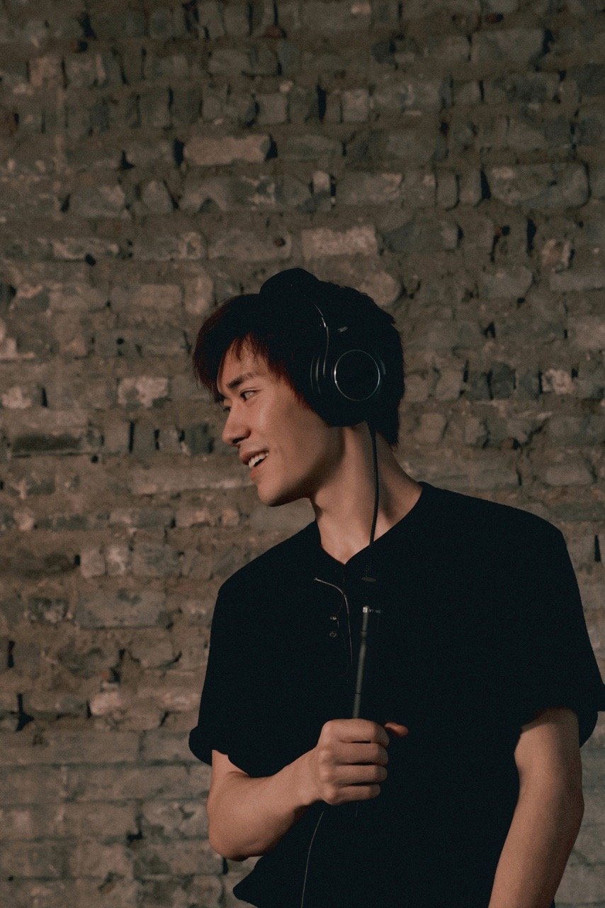 易烊千玺世界在旋律的引力里自转易烊千玺日常小事在我的宇宙中也有意义日常小事在我的