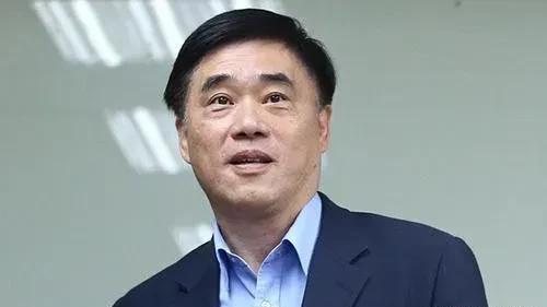 郝龙斌：蓝营改选里的“喜剧人”，自带“掉链子”Buff？要是把蓝营改选比作