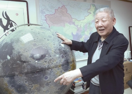 1950年的元宵节，准备回家的孙家栋，发现食堂竟然有红烧肉，便决定吃碗红烧肉再走
