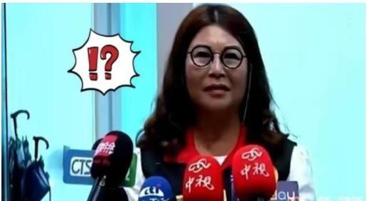终于，国民党内部有人把桌子给掀了。国民党中常委何鹰鹭，当着所有人的面，直接点名韩